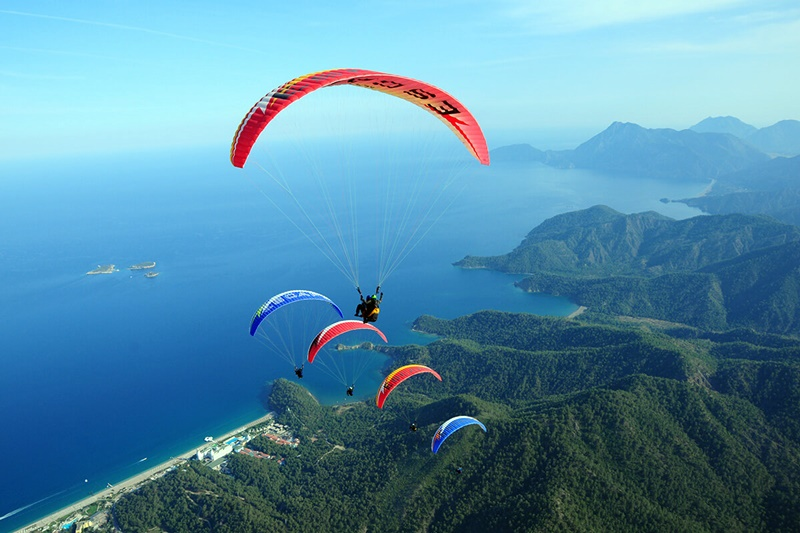 Kemer de Tahtal Da 'ndan (2365m) Yama Parat